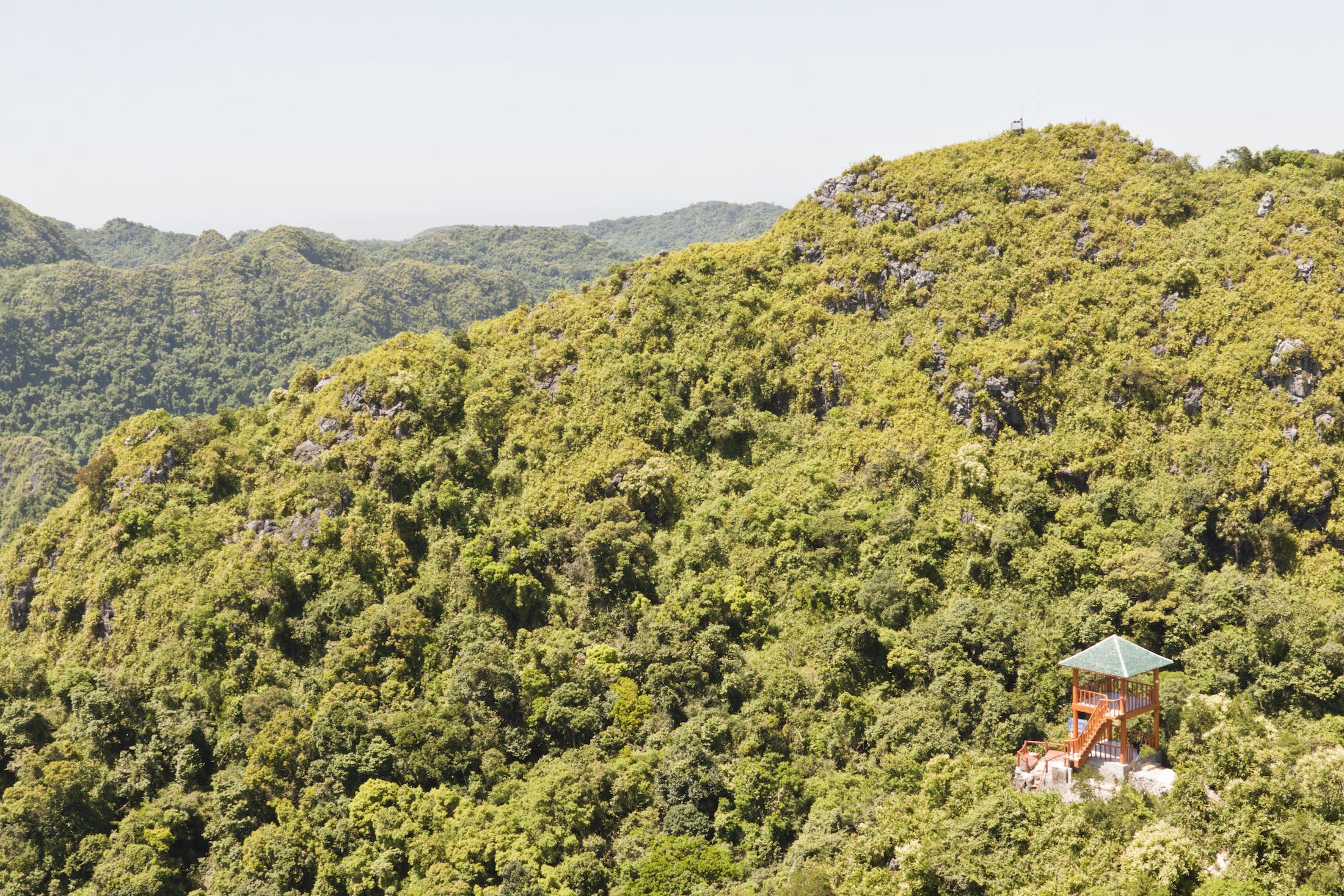 Prachtige natuur op Cát Bà Island