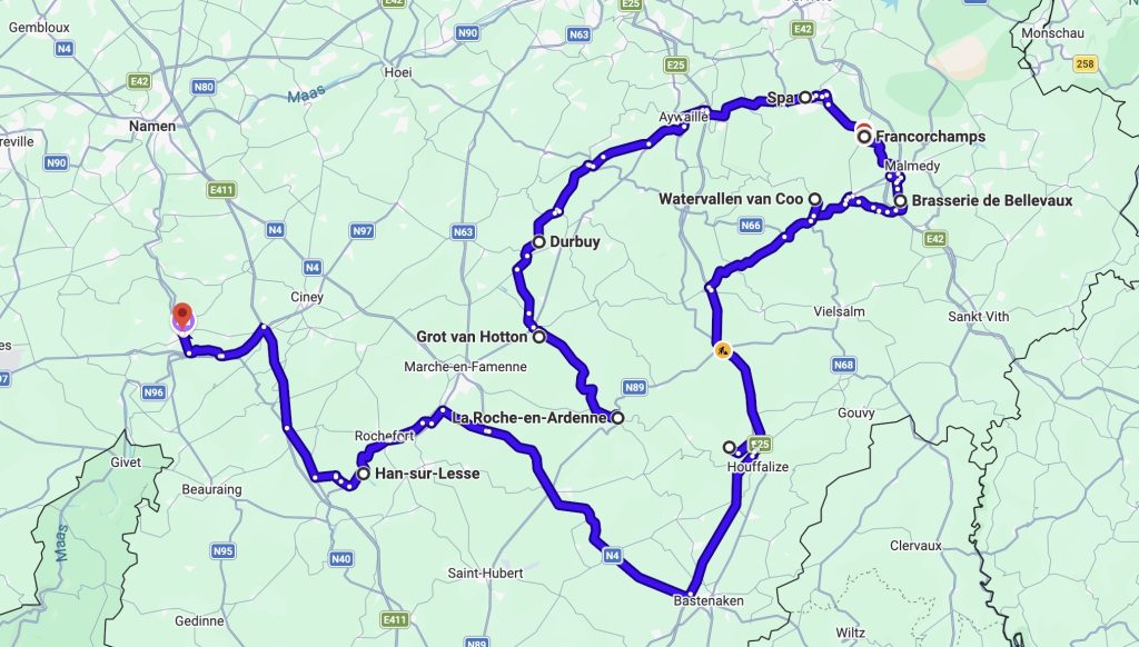 Google Maps kaart met een lange route door de Ardennen