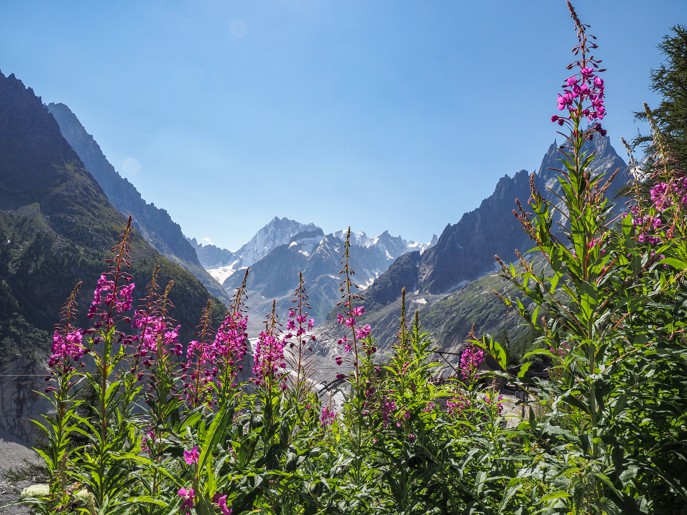 De Franse Alpen in de zomer zijn schitterend