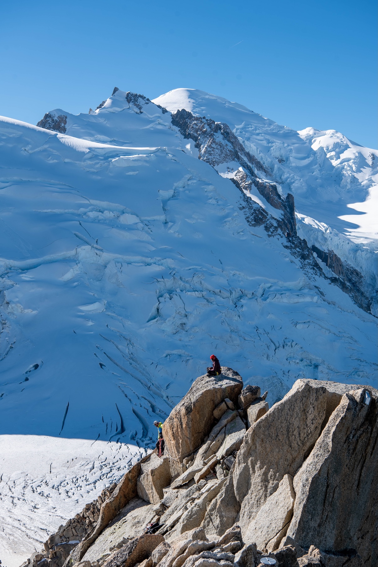 De top van de Mont Blanc vanaf Aiguille du Midi