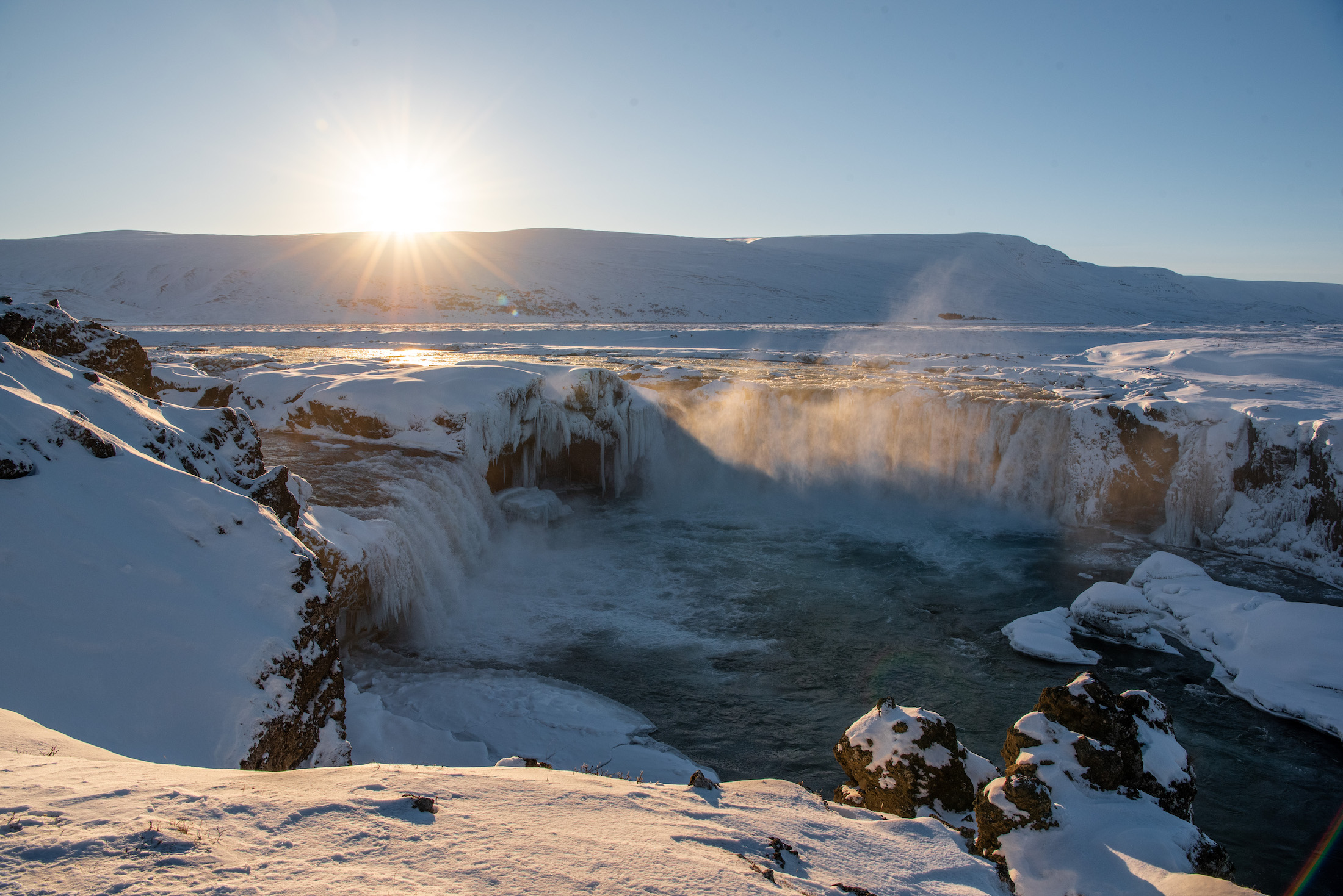 Adembenemend: de Godafoss waterval in de winter