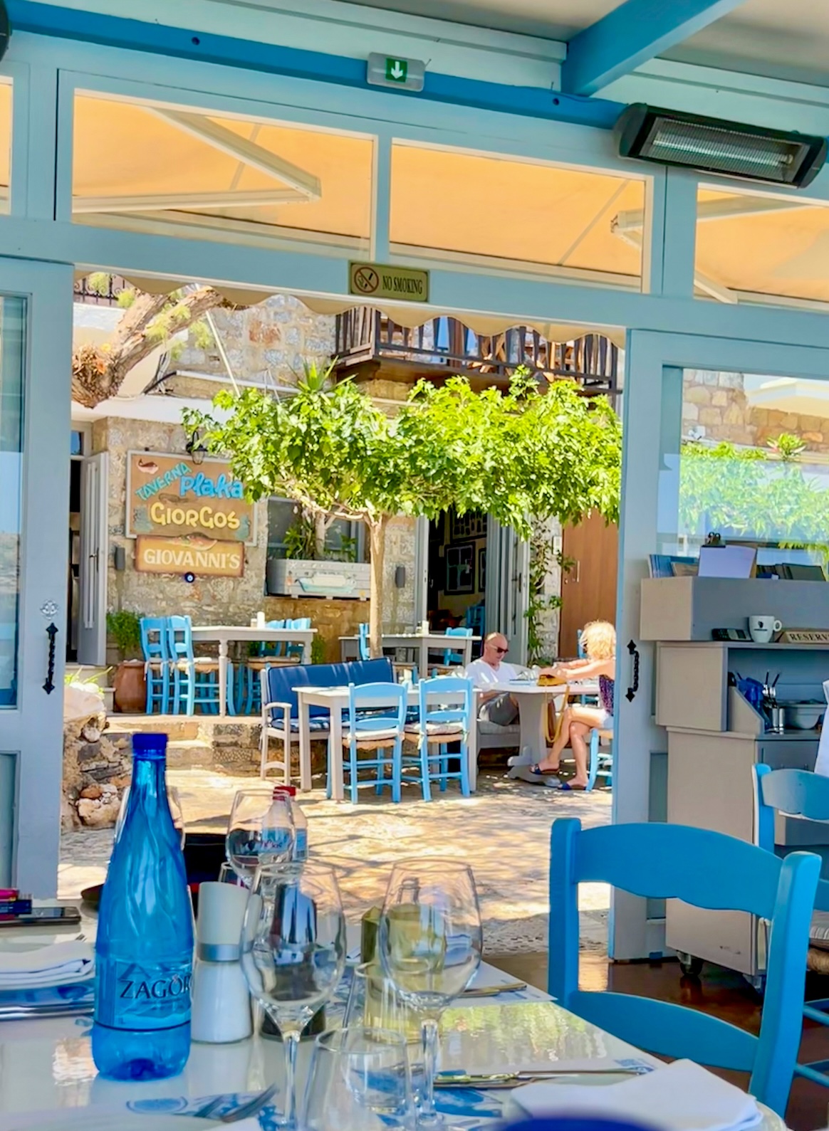 Kleurrijk restaurant op Kreta