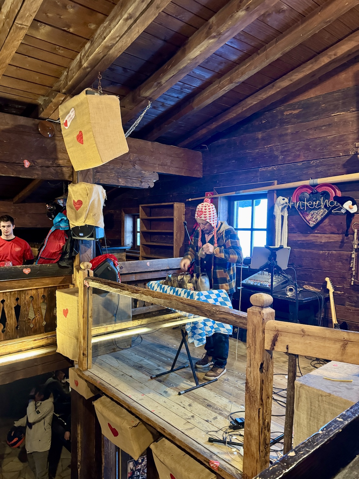 Après-ski in de Hinterhag Alm in Saalbach