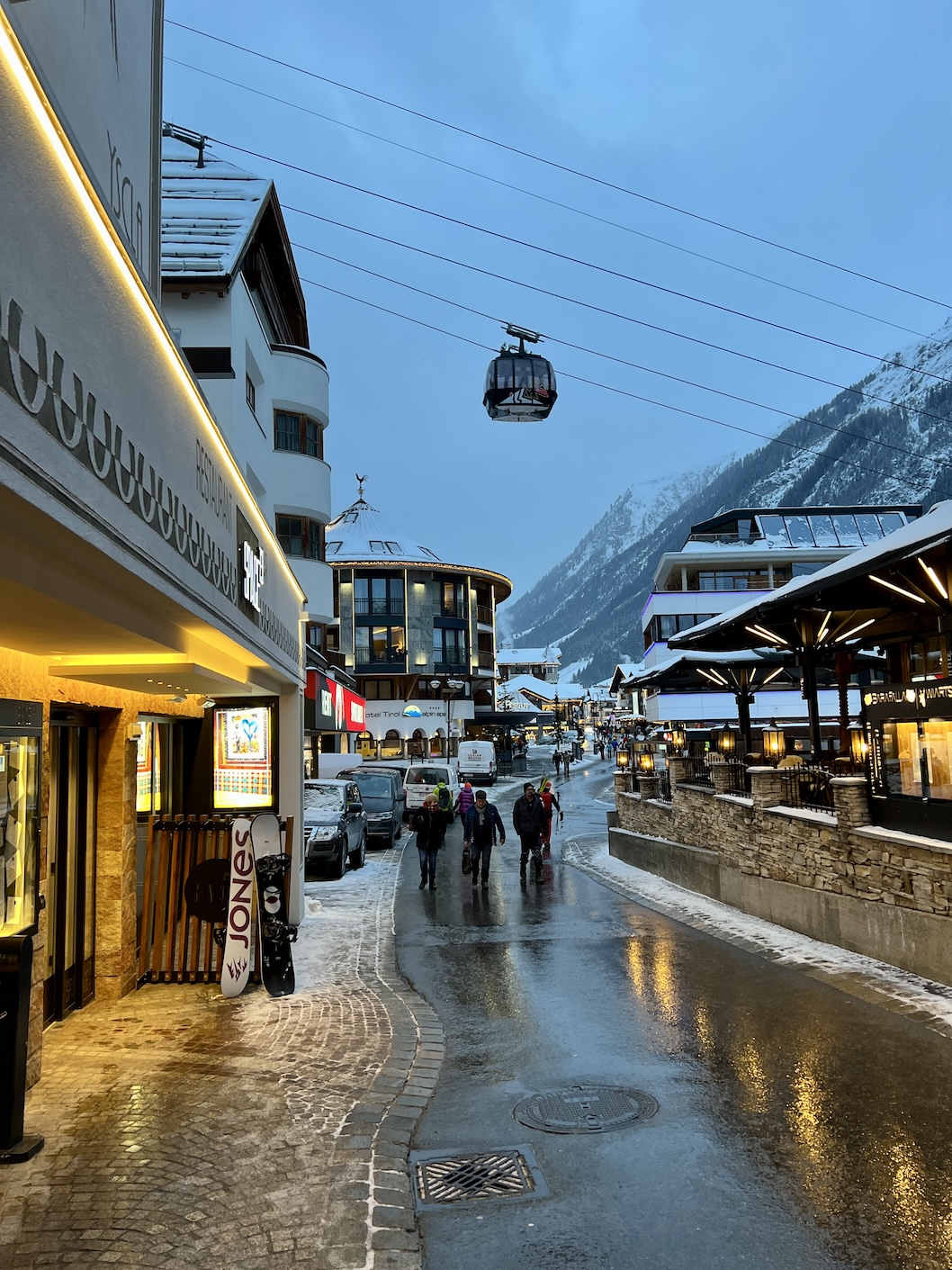 Een super sfeervol dorp met top après-ski bars