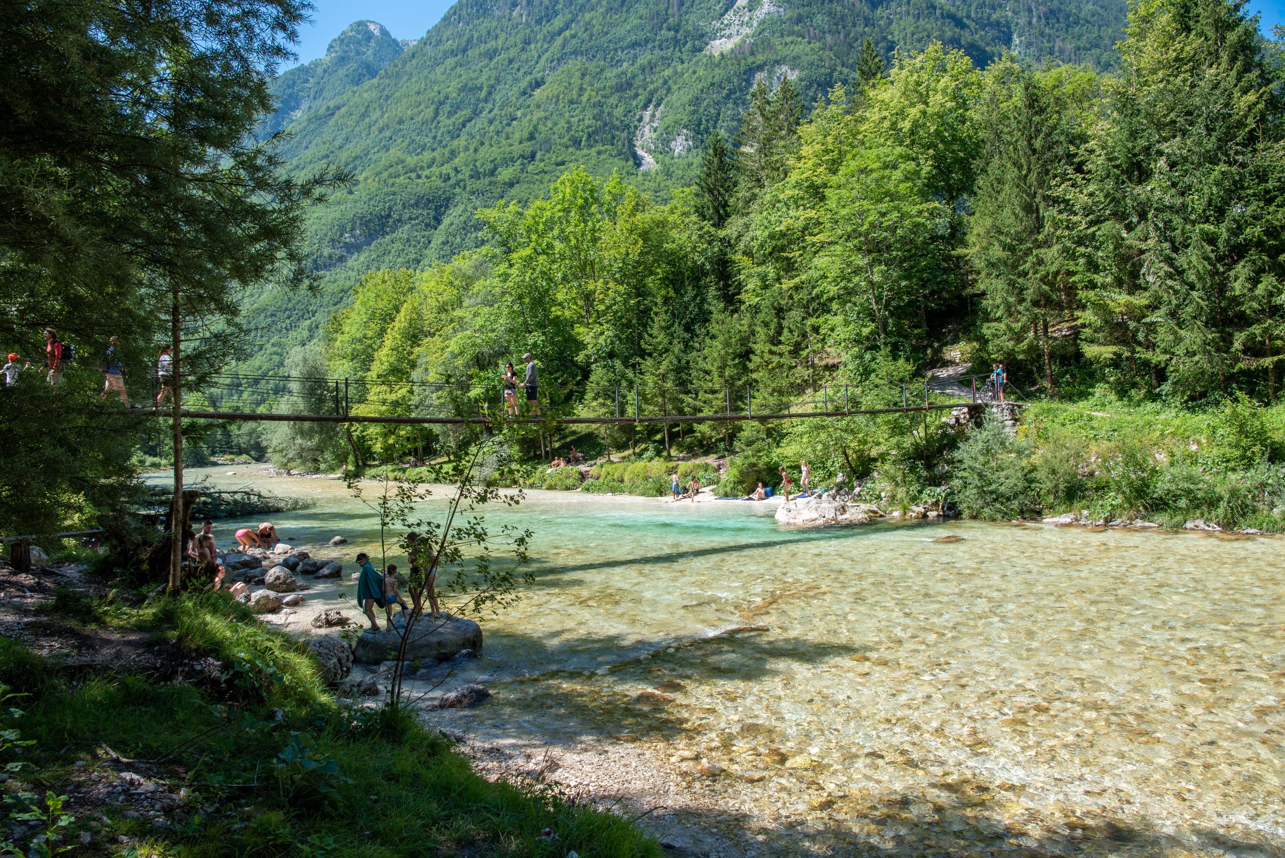 De Soca-rivier in de zomer