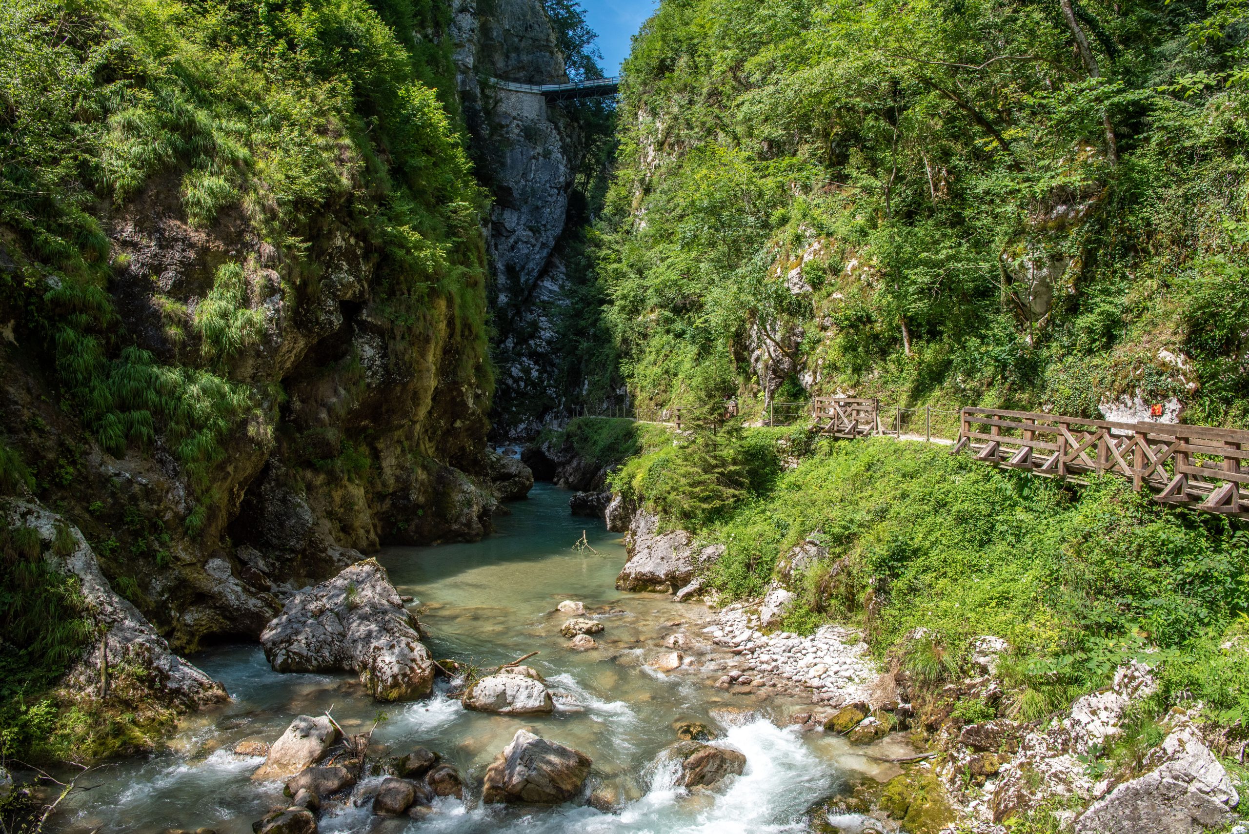 Wandel door de indrukwekkende Tolmin Kloof