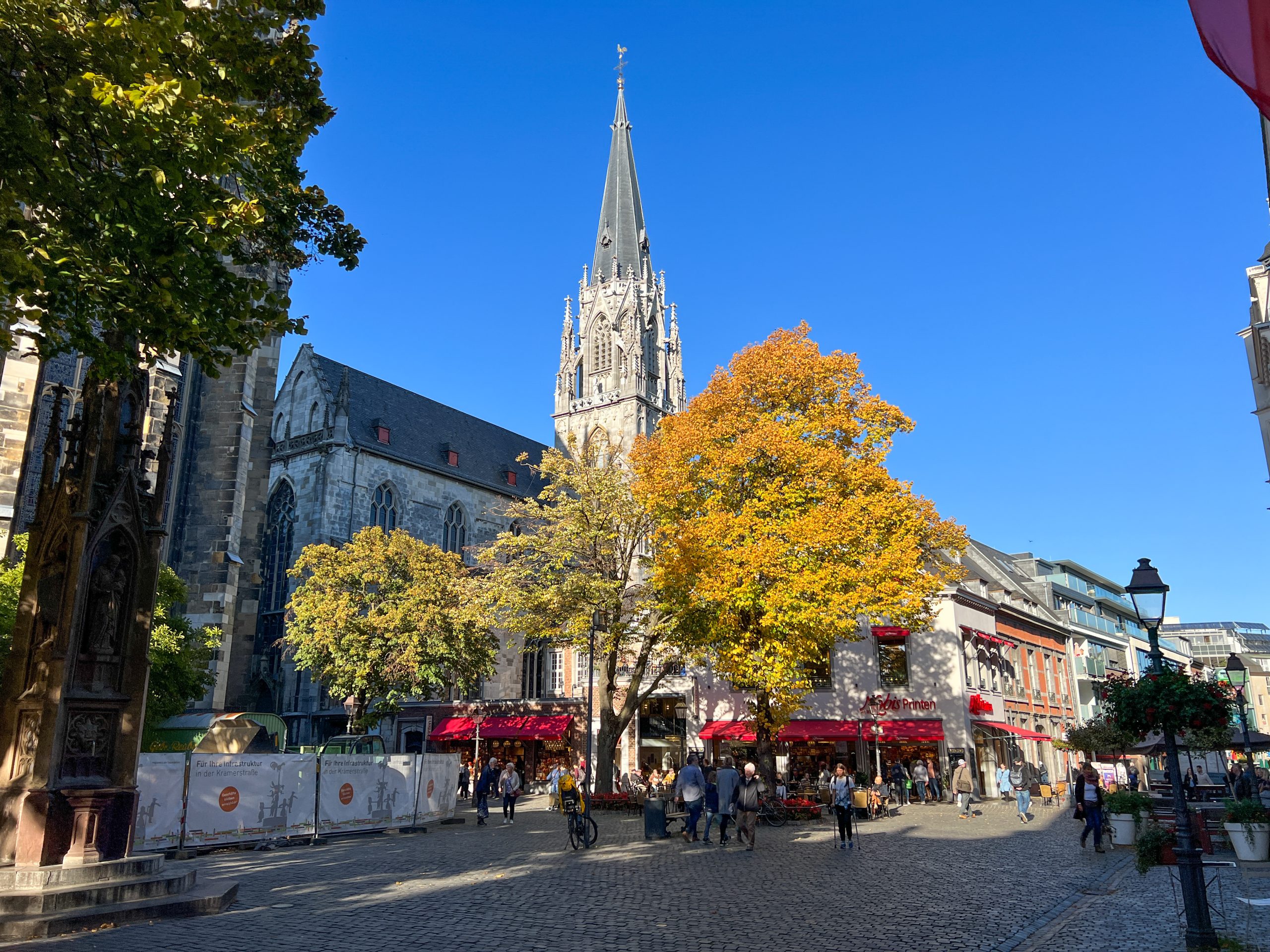 Net over de grens ligt de mooie stad Aken