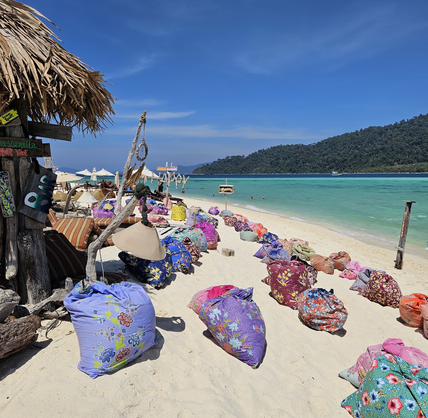 Beachclub Zodiac op Koh Lipe