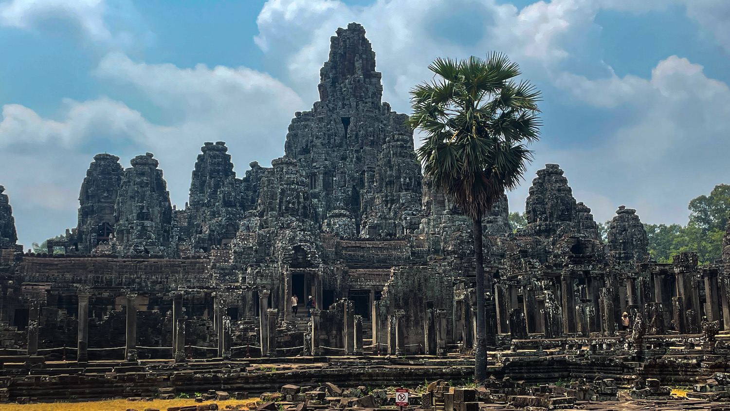 Een bezoek aan Angkor is onvergetelijk. Bayon is één van de mooiste tempels!