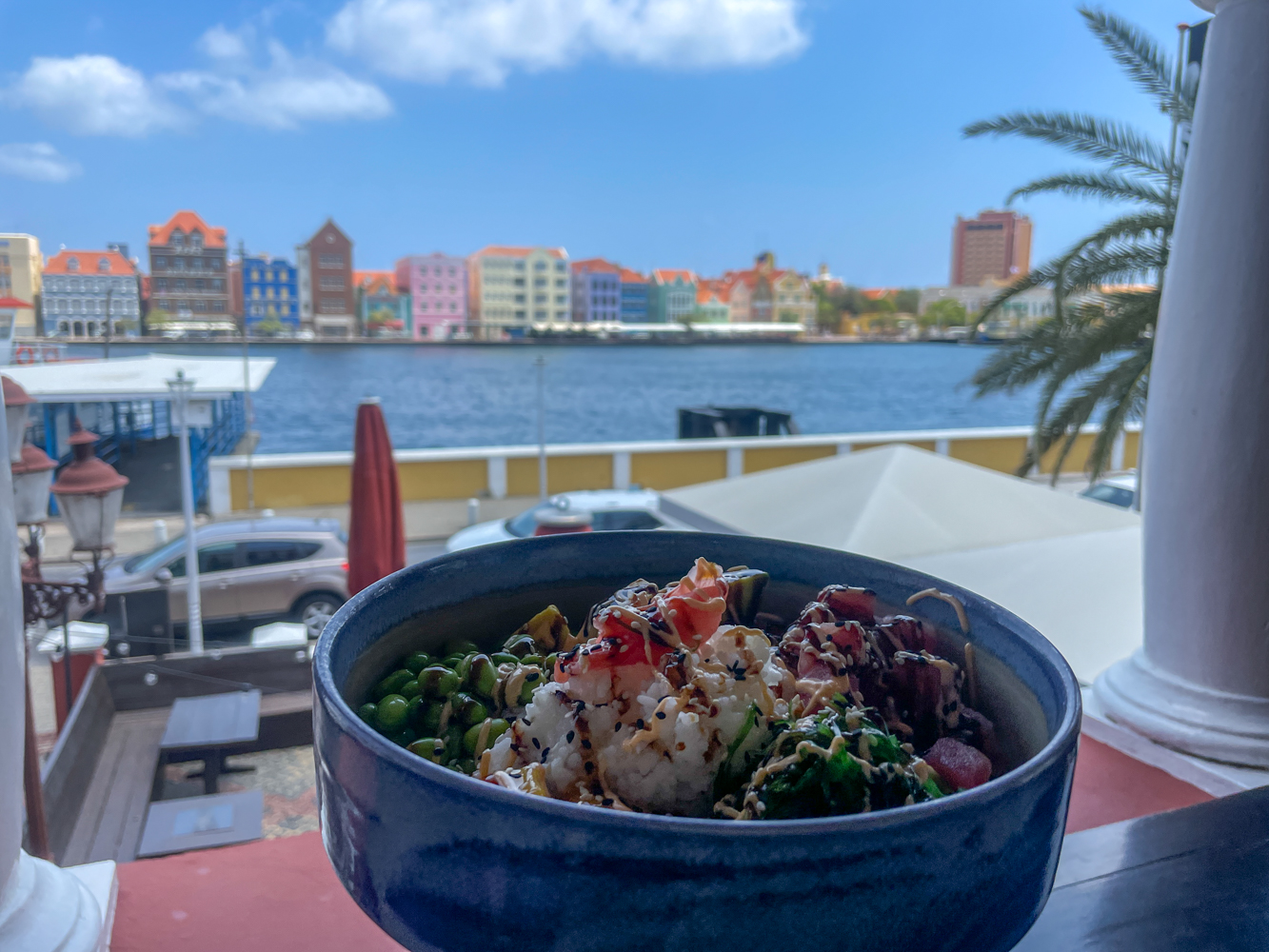 Lunchen met uitzicht over de handelskade