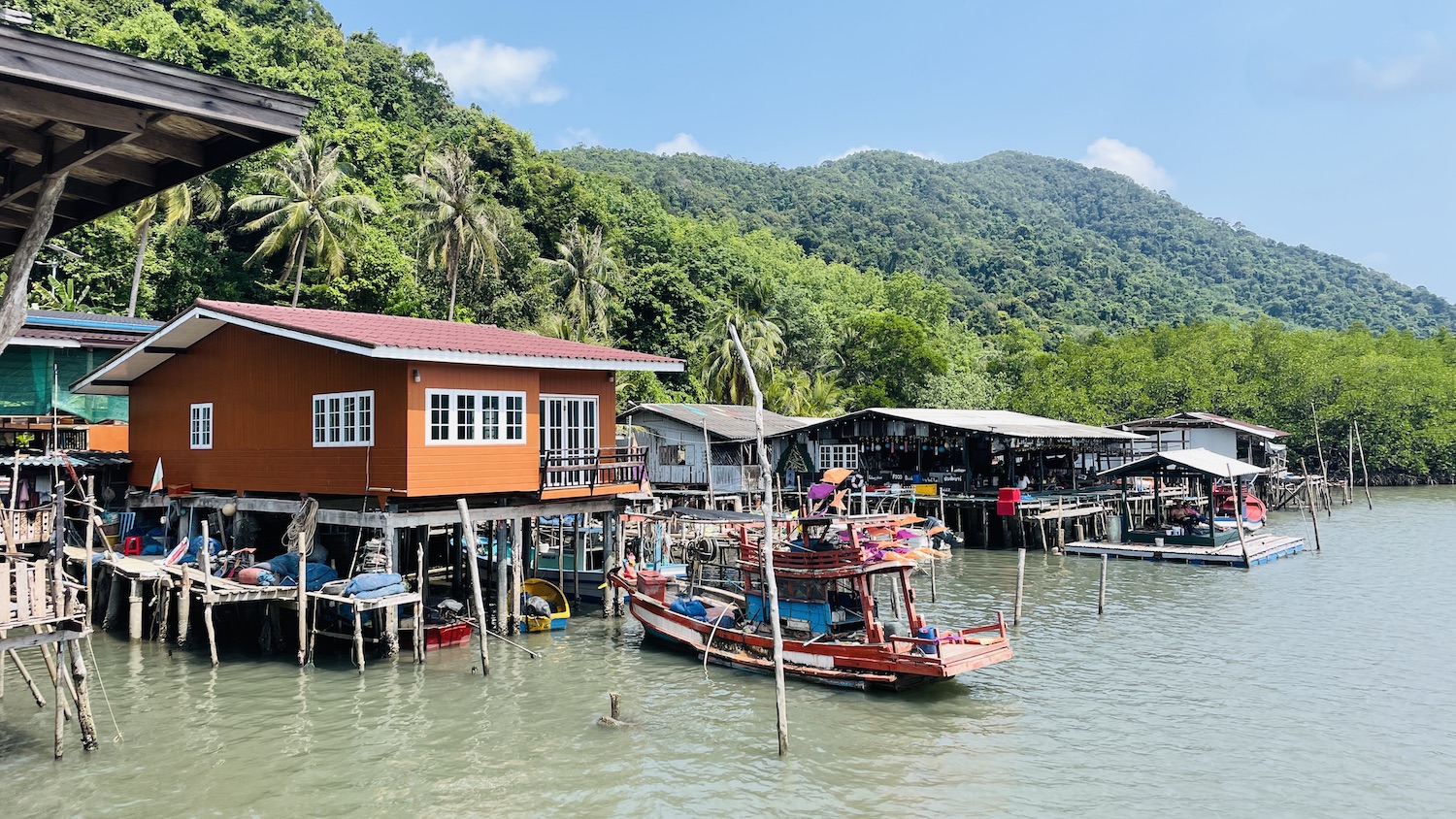Ban Salak Phet is een authentiek vissersdorpje aan de zuidoostkust van Koh Chang.