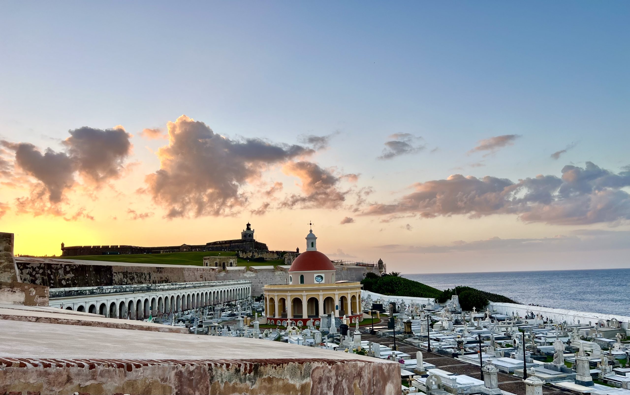 Het fort en de beroemde begraafplaats in San Juan.