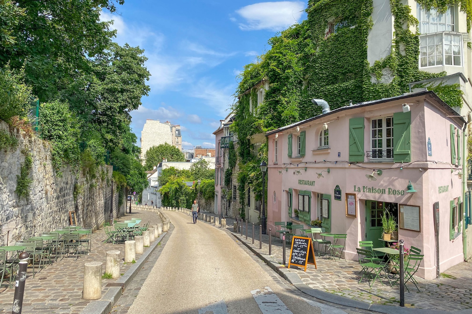 Restaurant La Maison Rose in Montmartre in Parijs