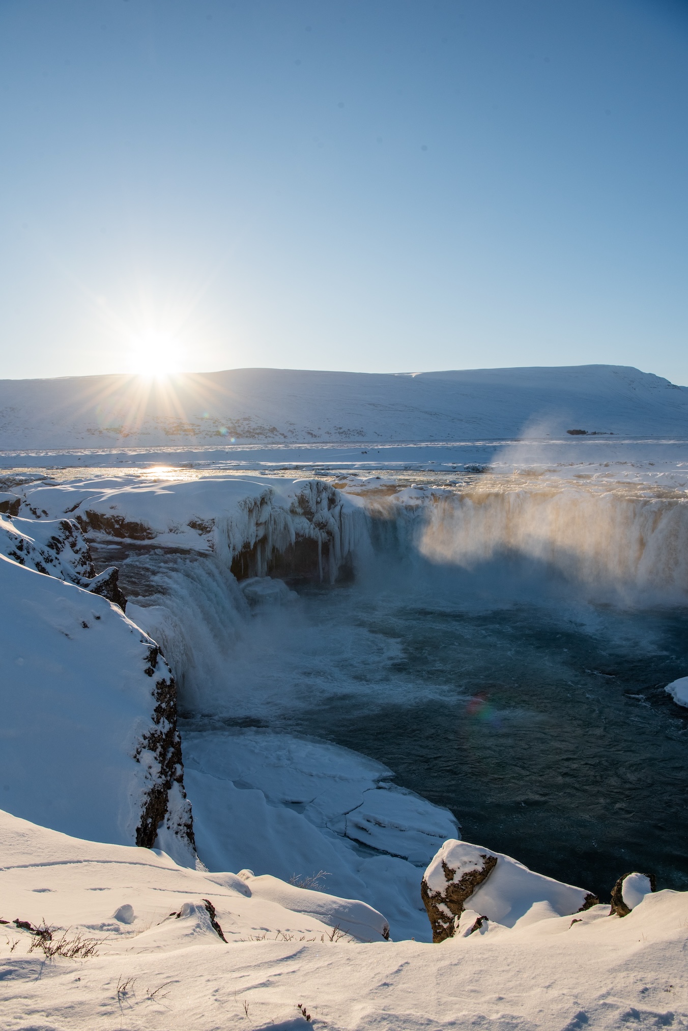Godafoss waterval is een van de must-sees in het noorden