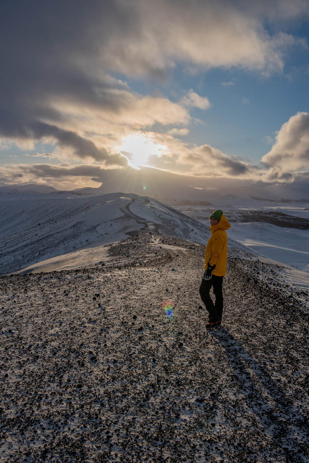 Beklim vulkaankrater Hverfjall bij zonsopkomst