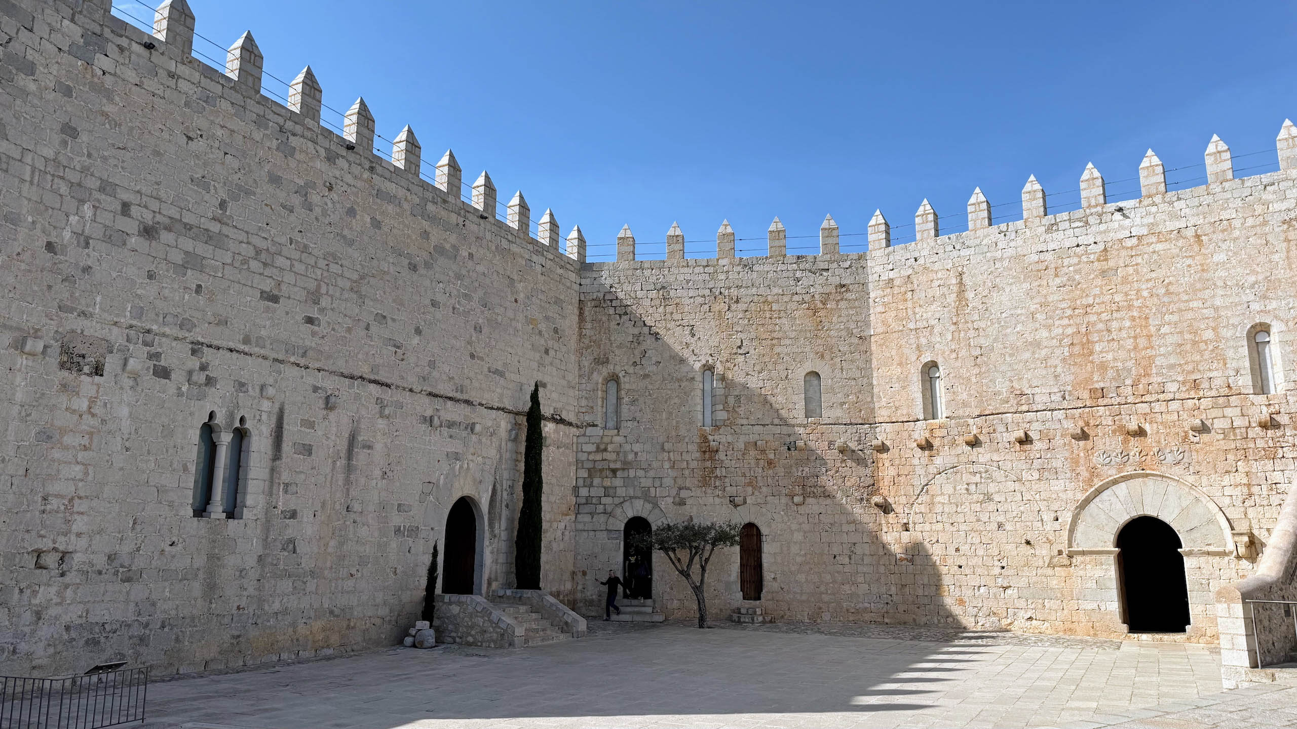 Oude details van Castillo del Papa Luna