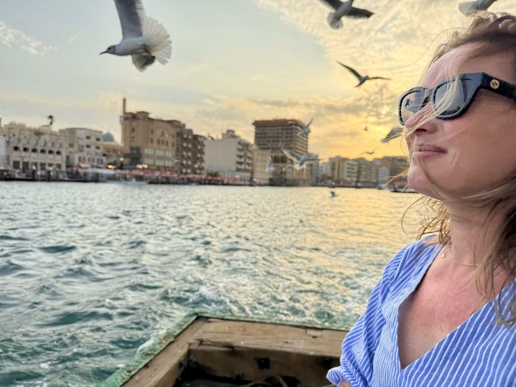 Op de Abra Dubai Creek