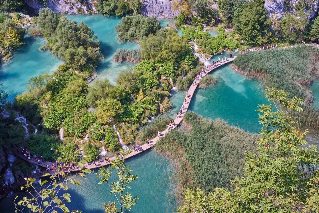 De watervallen van Plitvice in Kroatië
