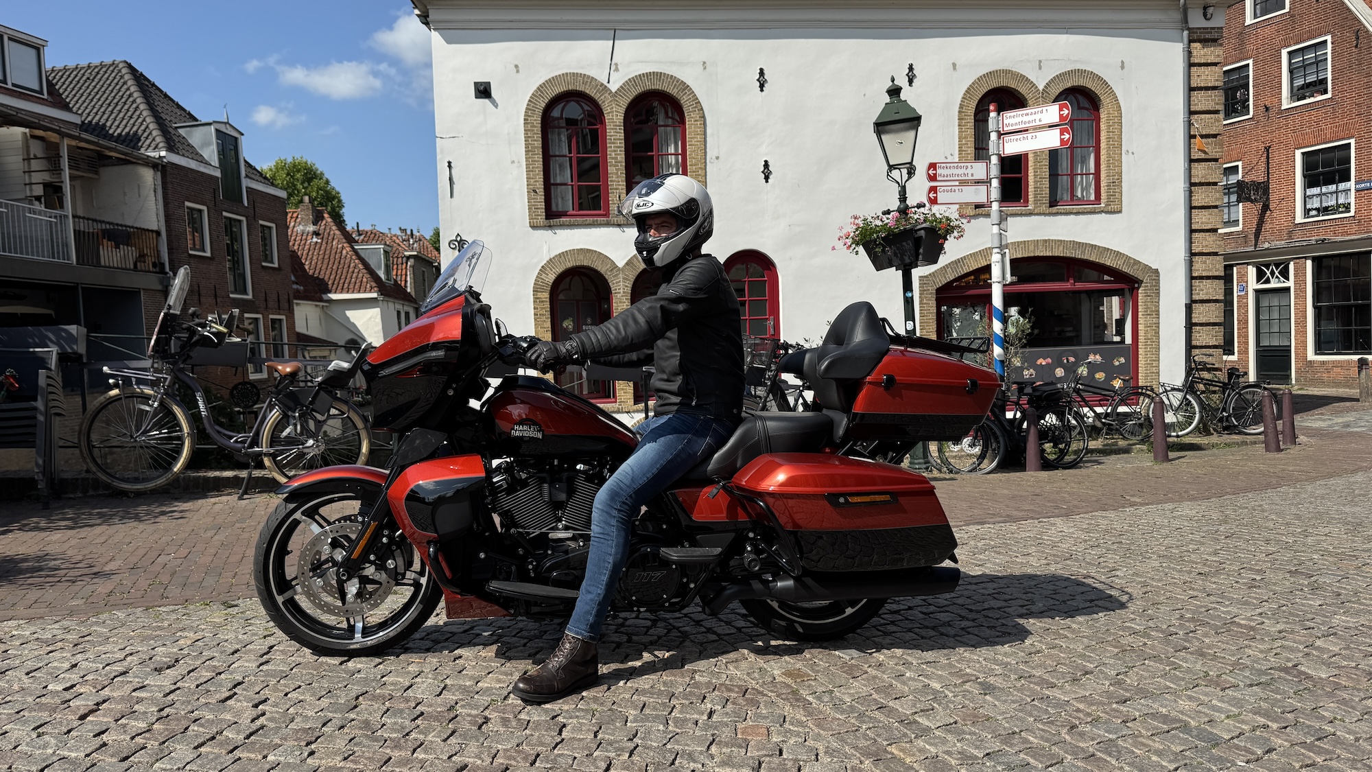 Je trekt nogal wat bekijks met de Street Glide Ultra.