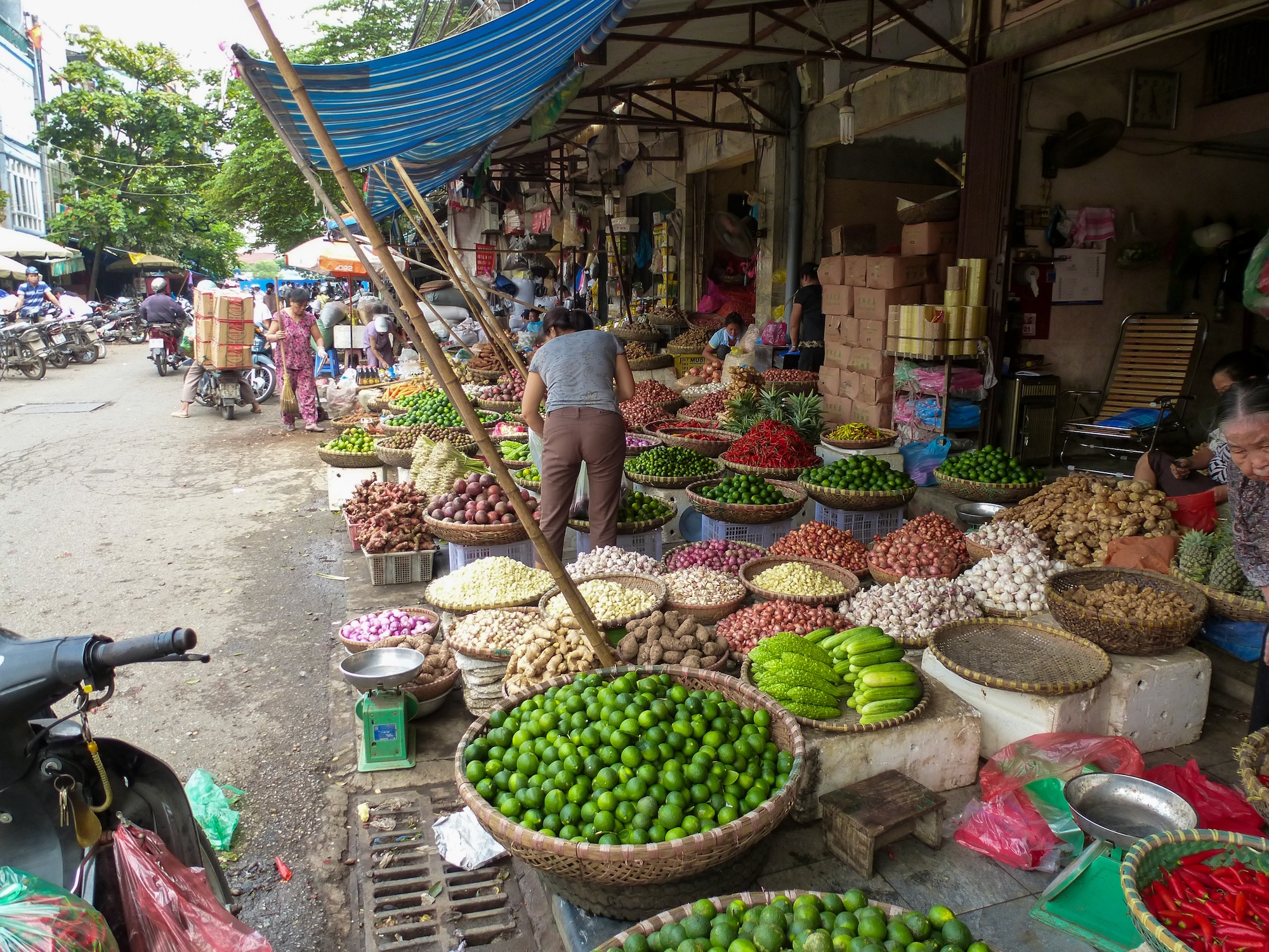 We beginnen ons 'nieuwe leven' in Hanoi, de hoofdstad van Vietnam