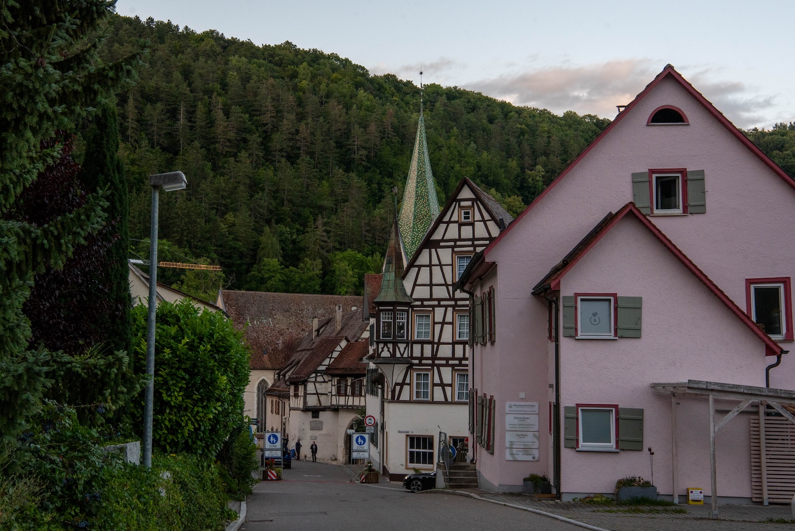 Dorpje Blaubeuren in Zuid-Duitsland