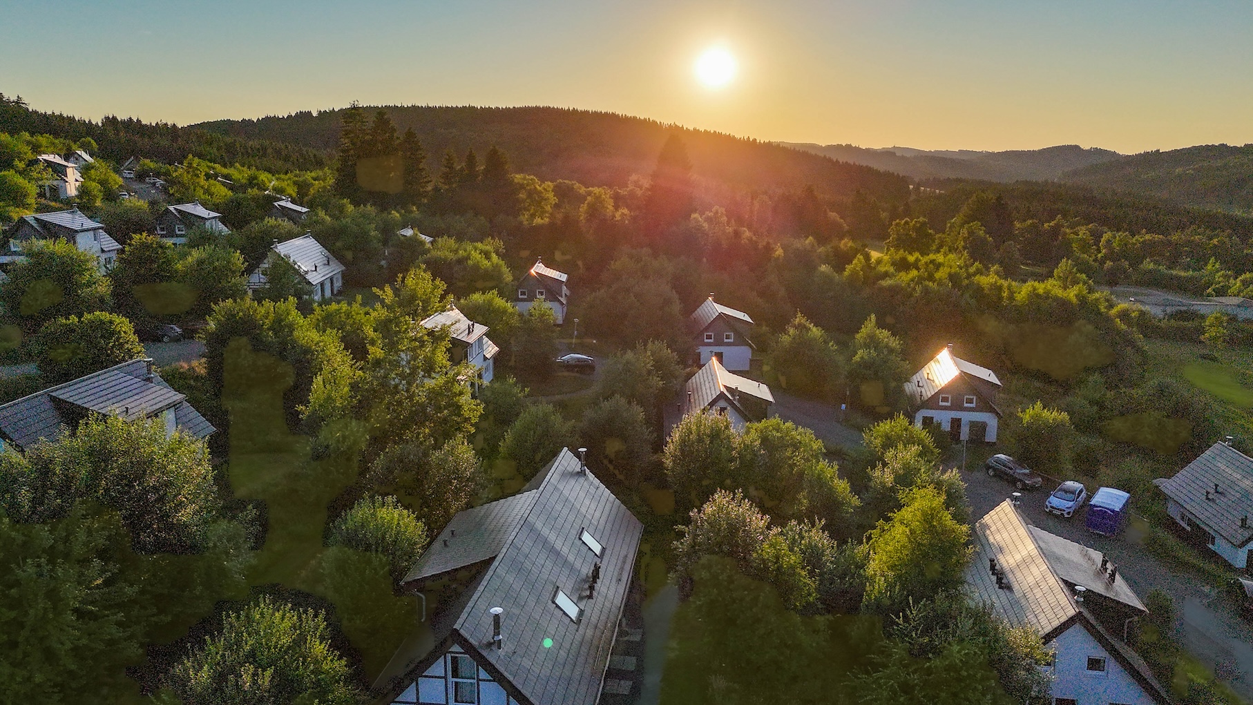 Landal Winterberg in de zomer bij zonsondergang