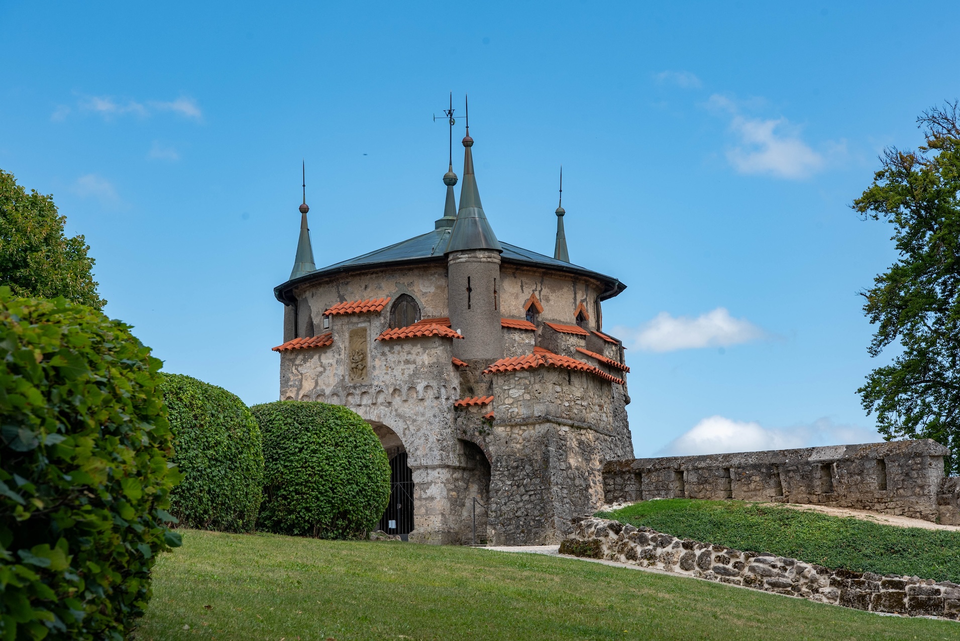 Bijgebouw van Schloss Lichtenstein in Duitsland