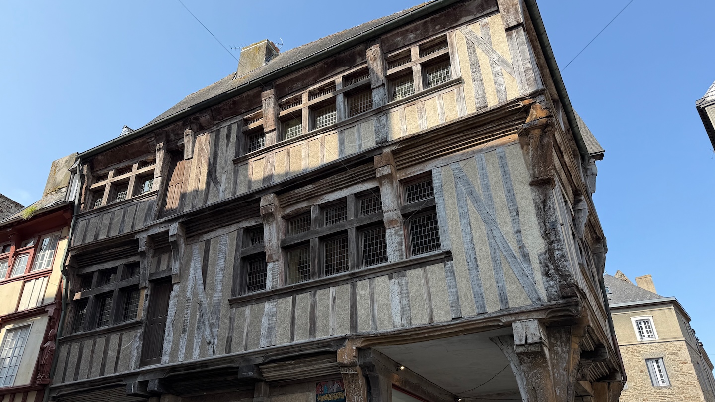 Oude panen in Dinan in Bretagne