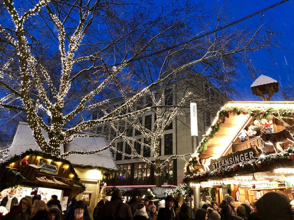 Lichtjes op de kerstmarkt in Dresden