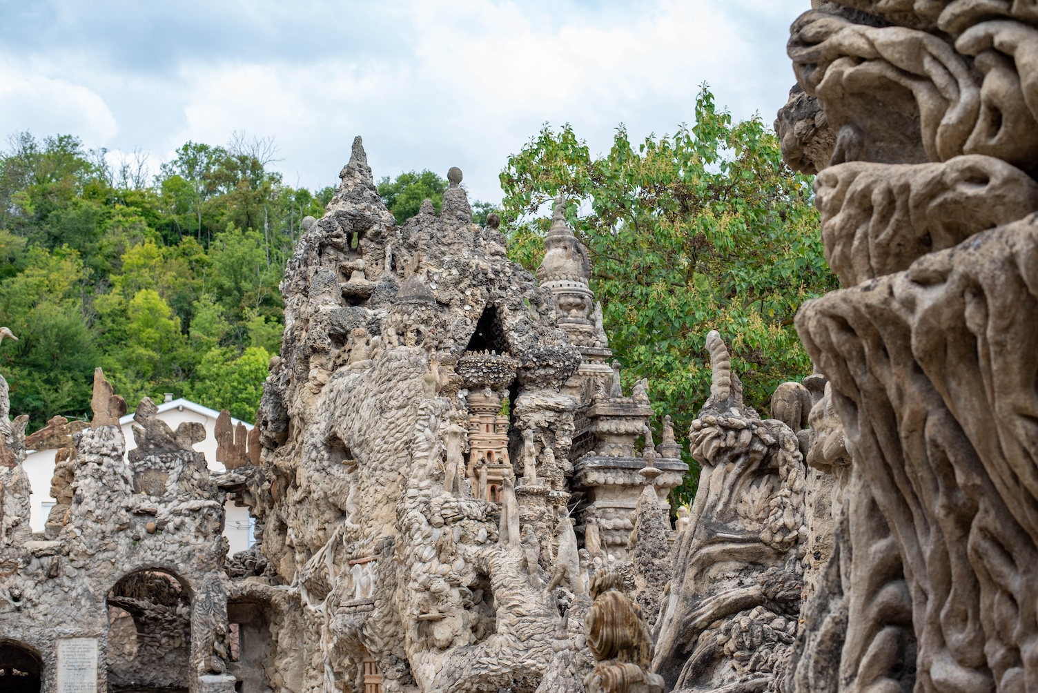 Torentjes van het Palais Idéal in de Drôme