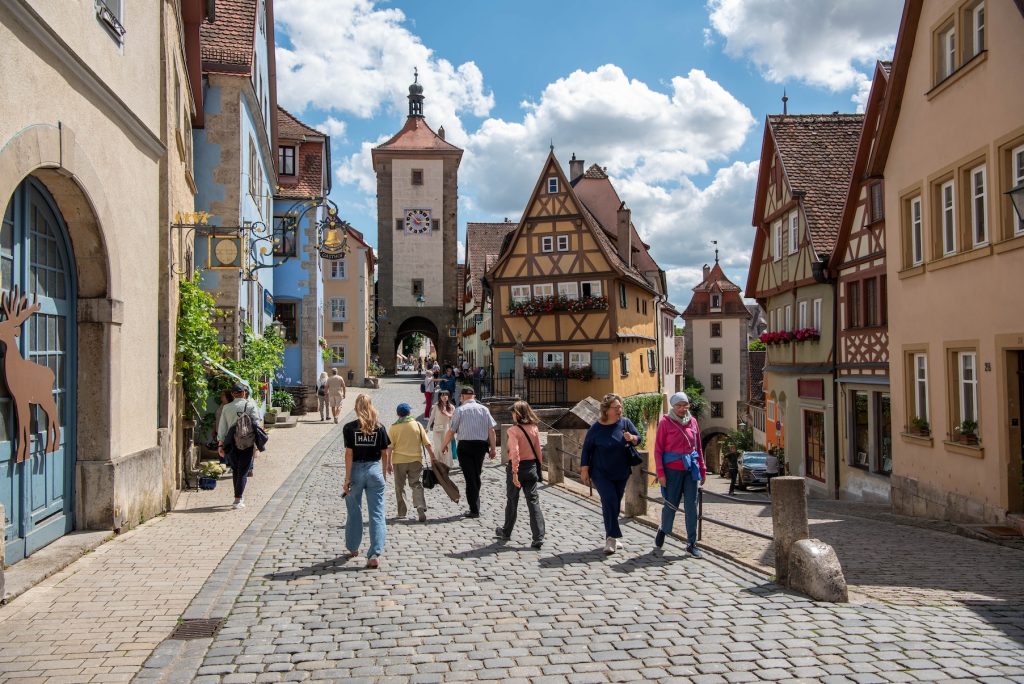 Drukte in Rothenburg in de zomer