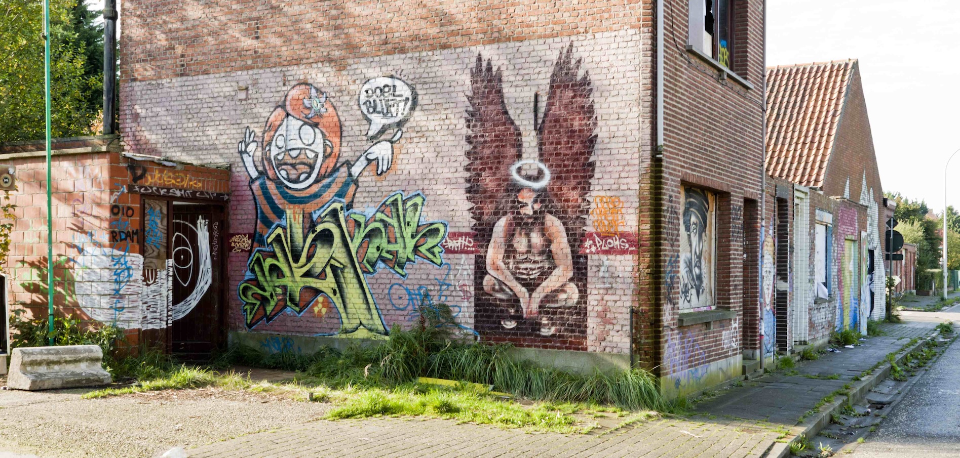 Graffiti in spookdorp Doel in België