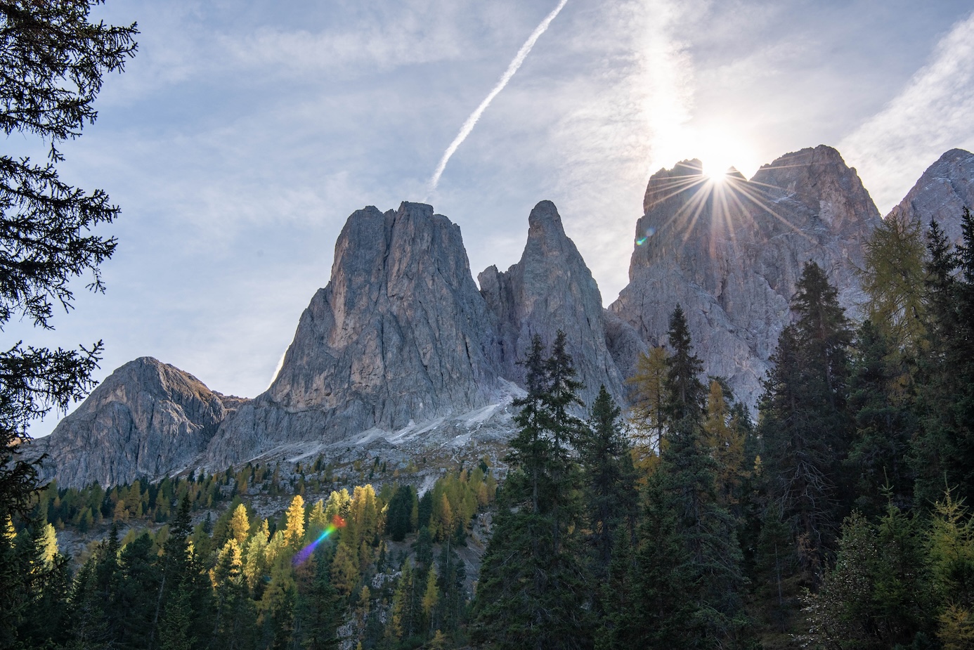 Uitzicht op de Geislerspitzen tijdens de Adolf Munkel Trail in de Dolomieten