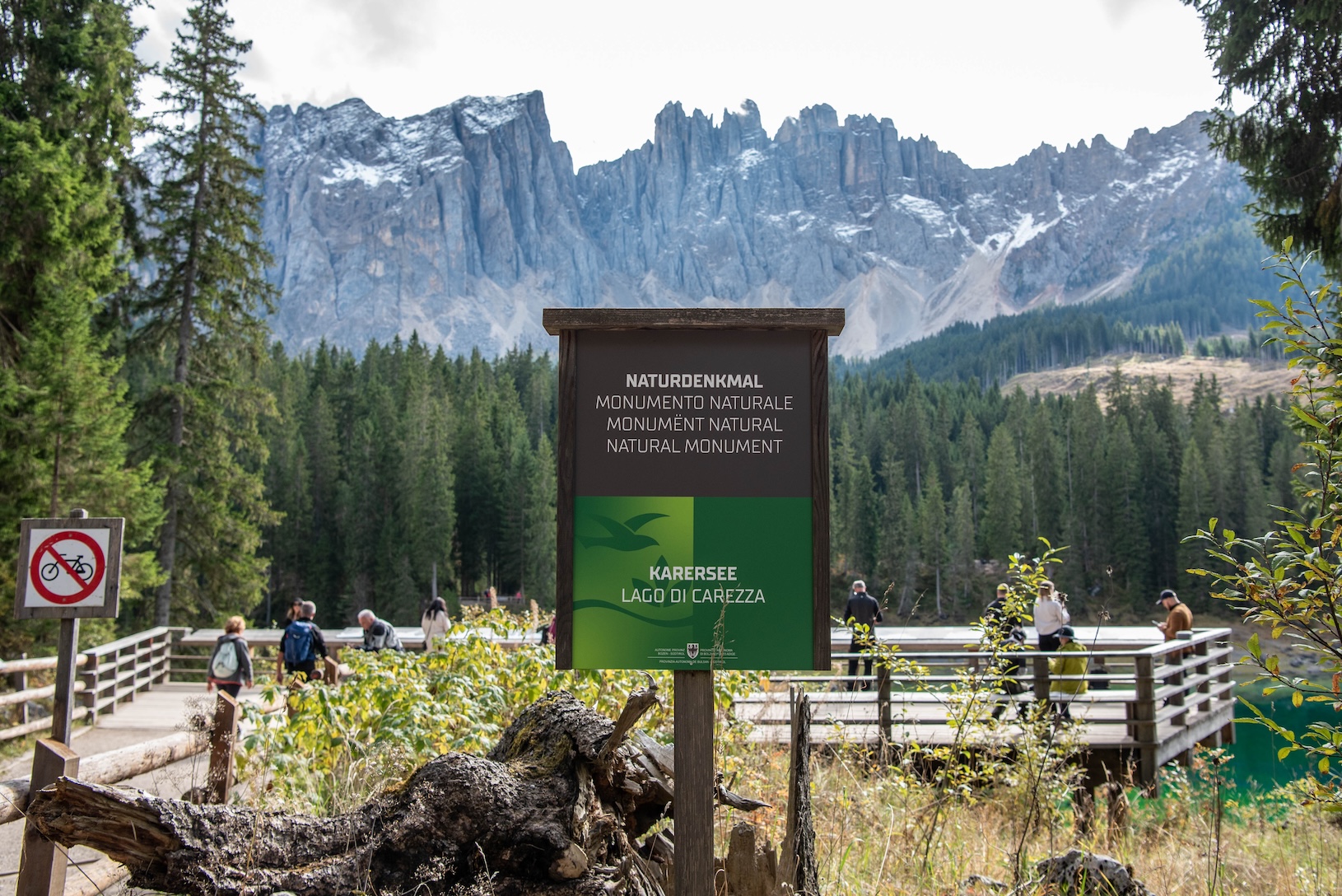 Het beroemde viewpoint van de Karersee met op de achtergrond de Latemar
