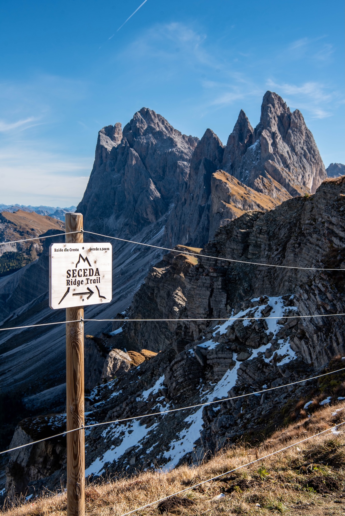 Routebord van de Seceda Ridge Trail