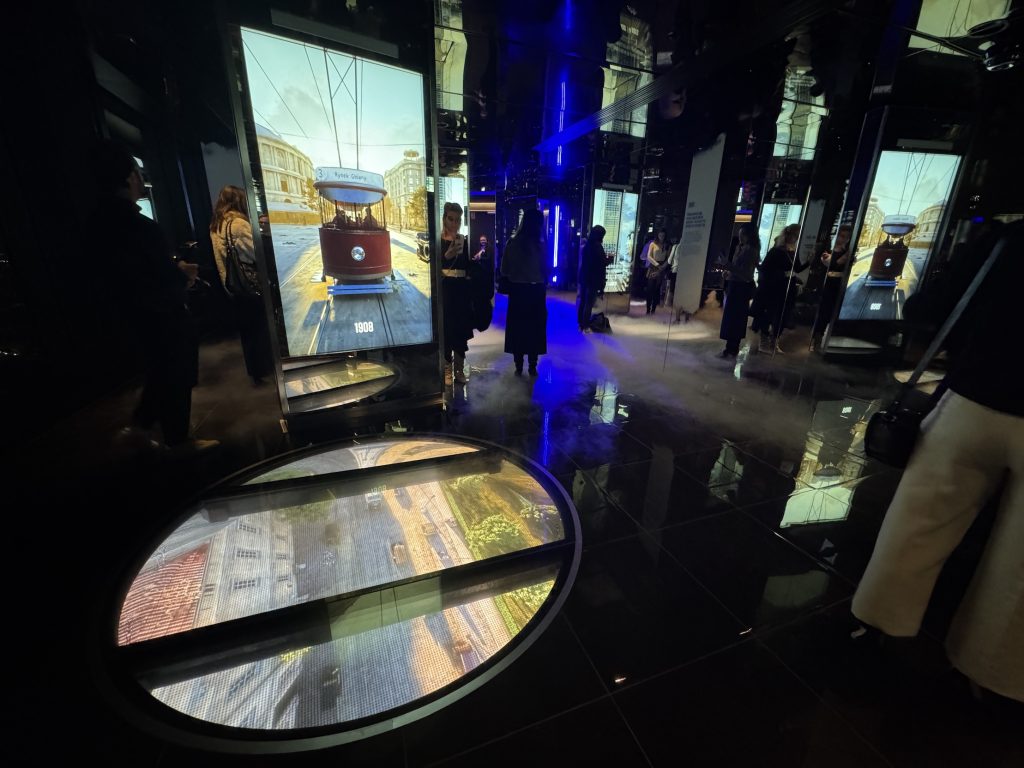 Tentoonstelling in de Varso Tower in Warschau