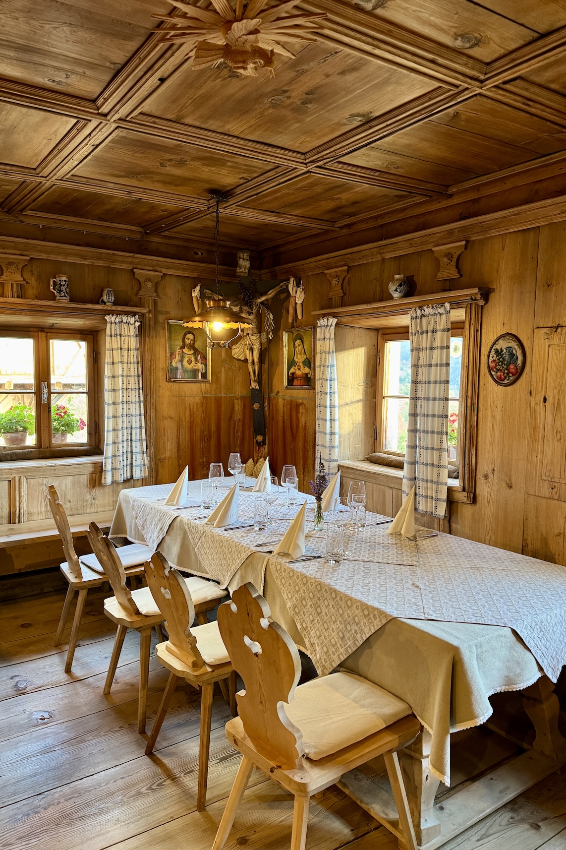 De knusse stube van wijnmaker Fronthof