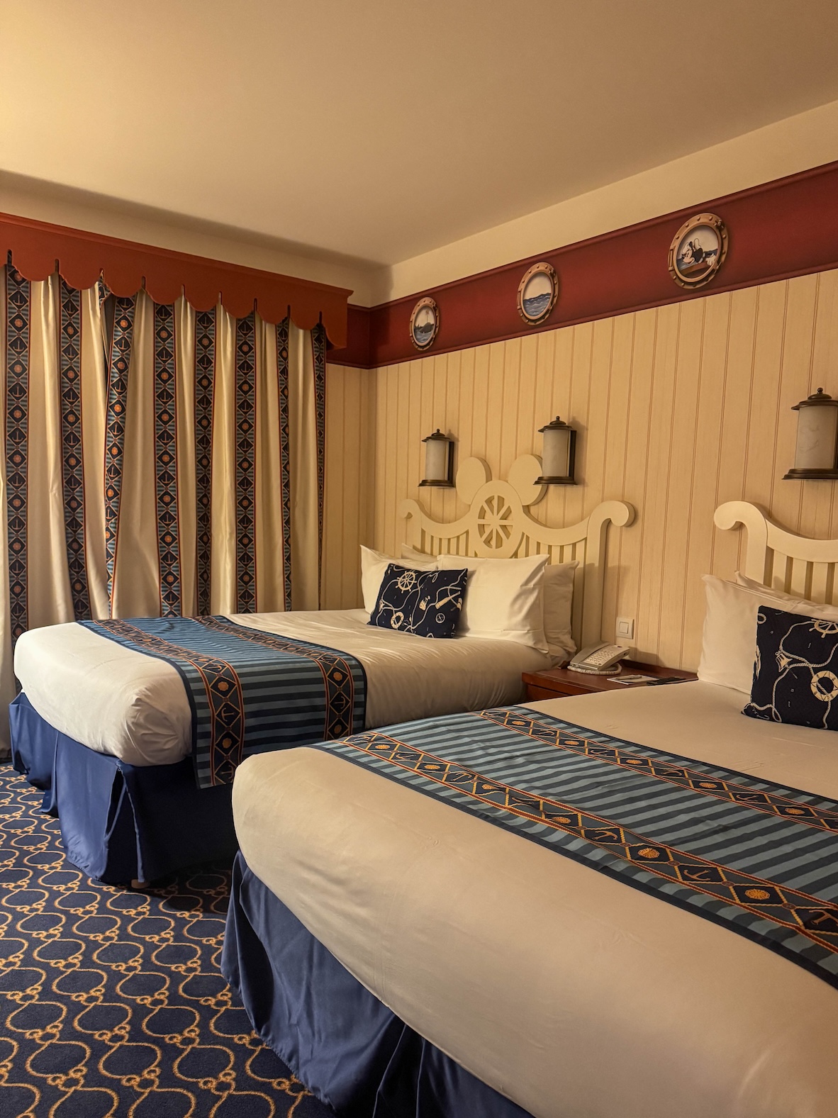 Disney's Newport Bay Club hotelkamer