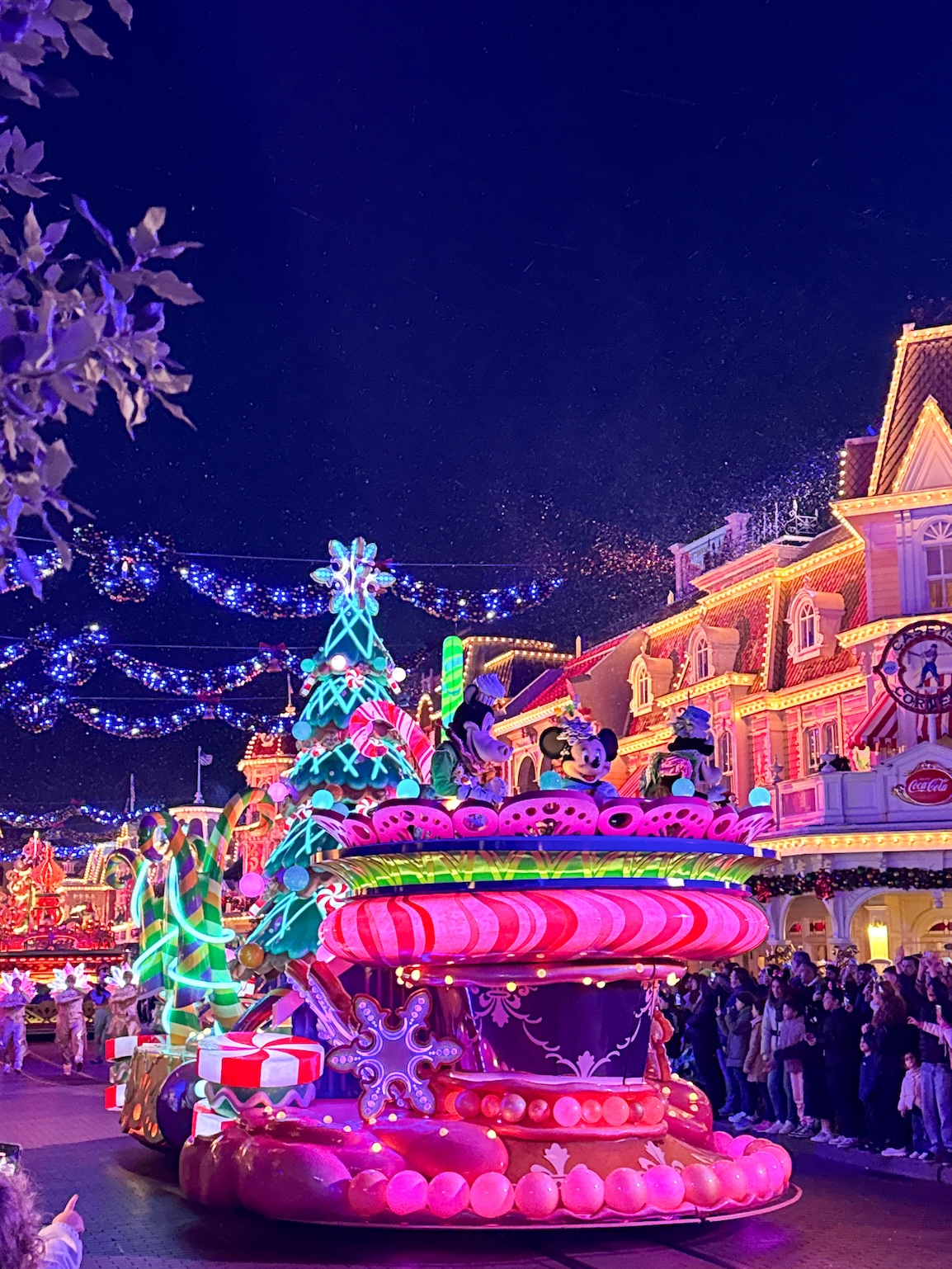 Mickey's Dazzling Christmas Parade