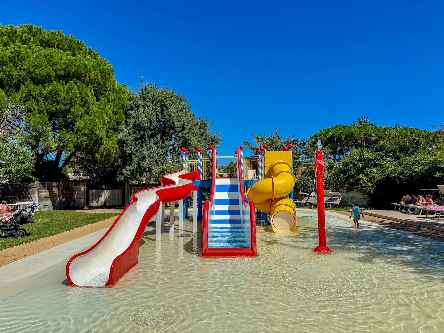 Kleine glijbanen op camping Le Sérignan Plage