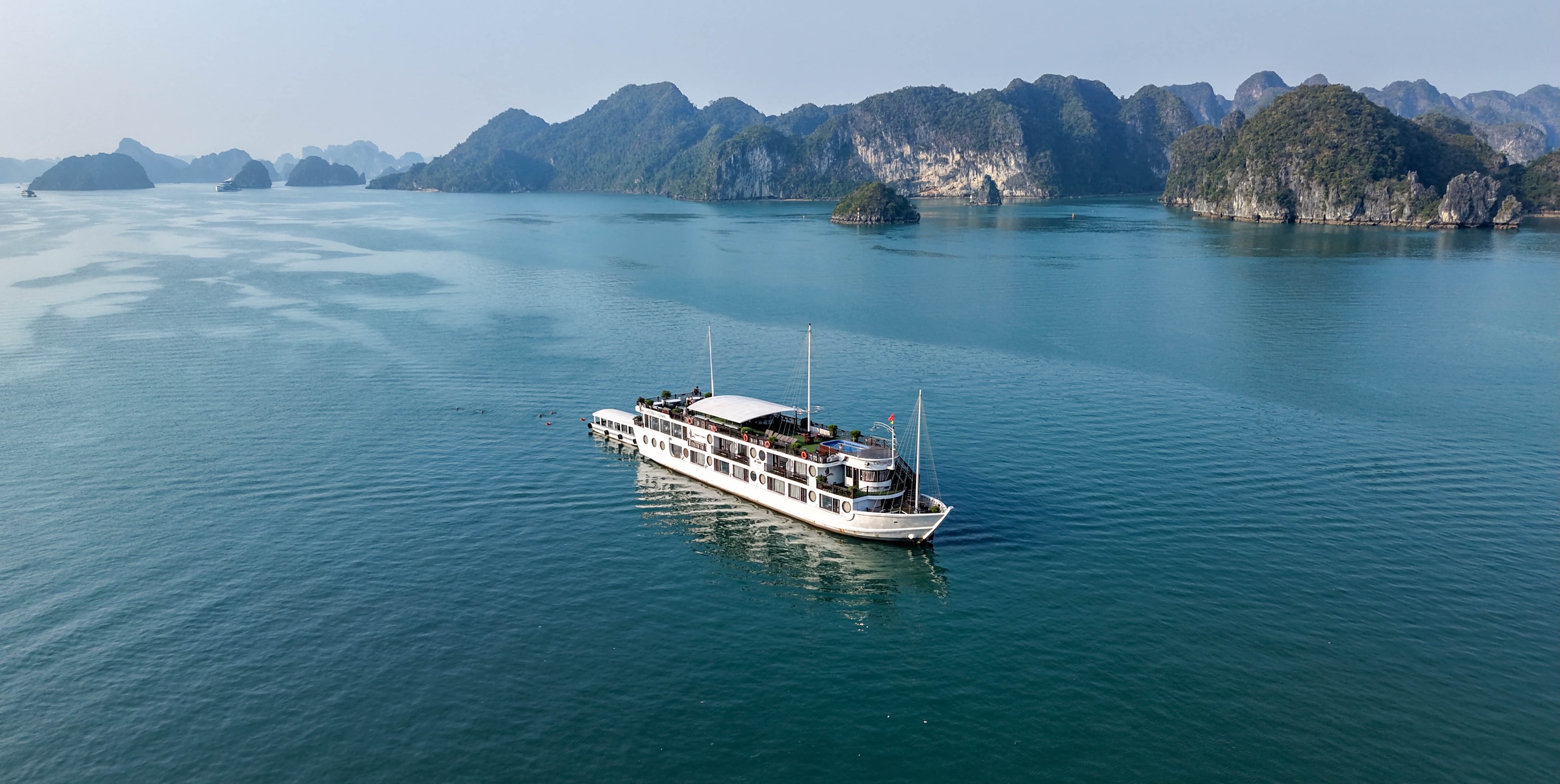 Luxe cruise door Halong Bay in Vietnam