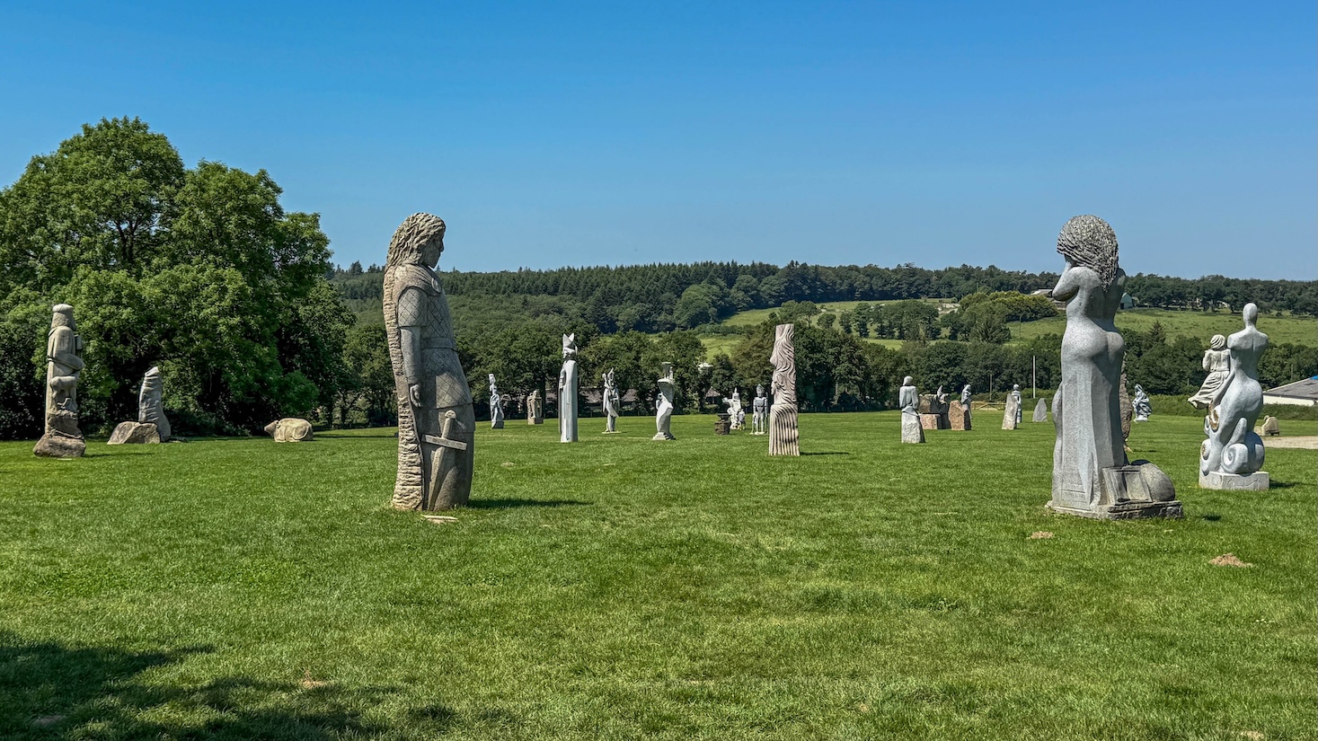 De beelden van La Vallee des Saints