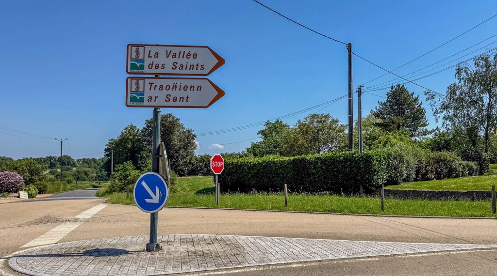 De weg naar La Vallée des Saints