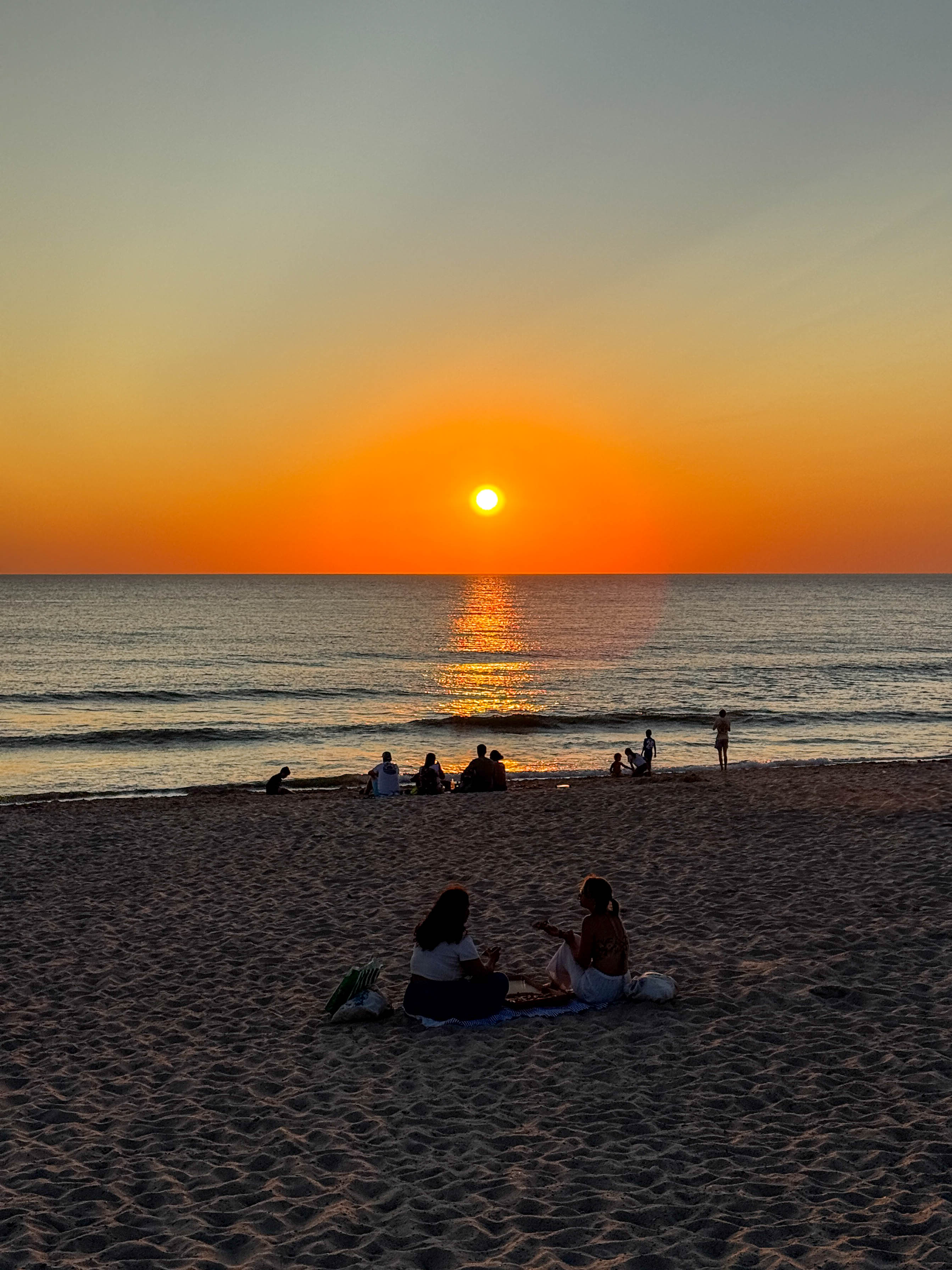 Zonsondergang op het strand van Montalivet