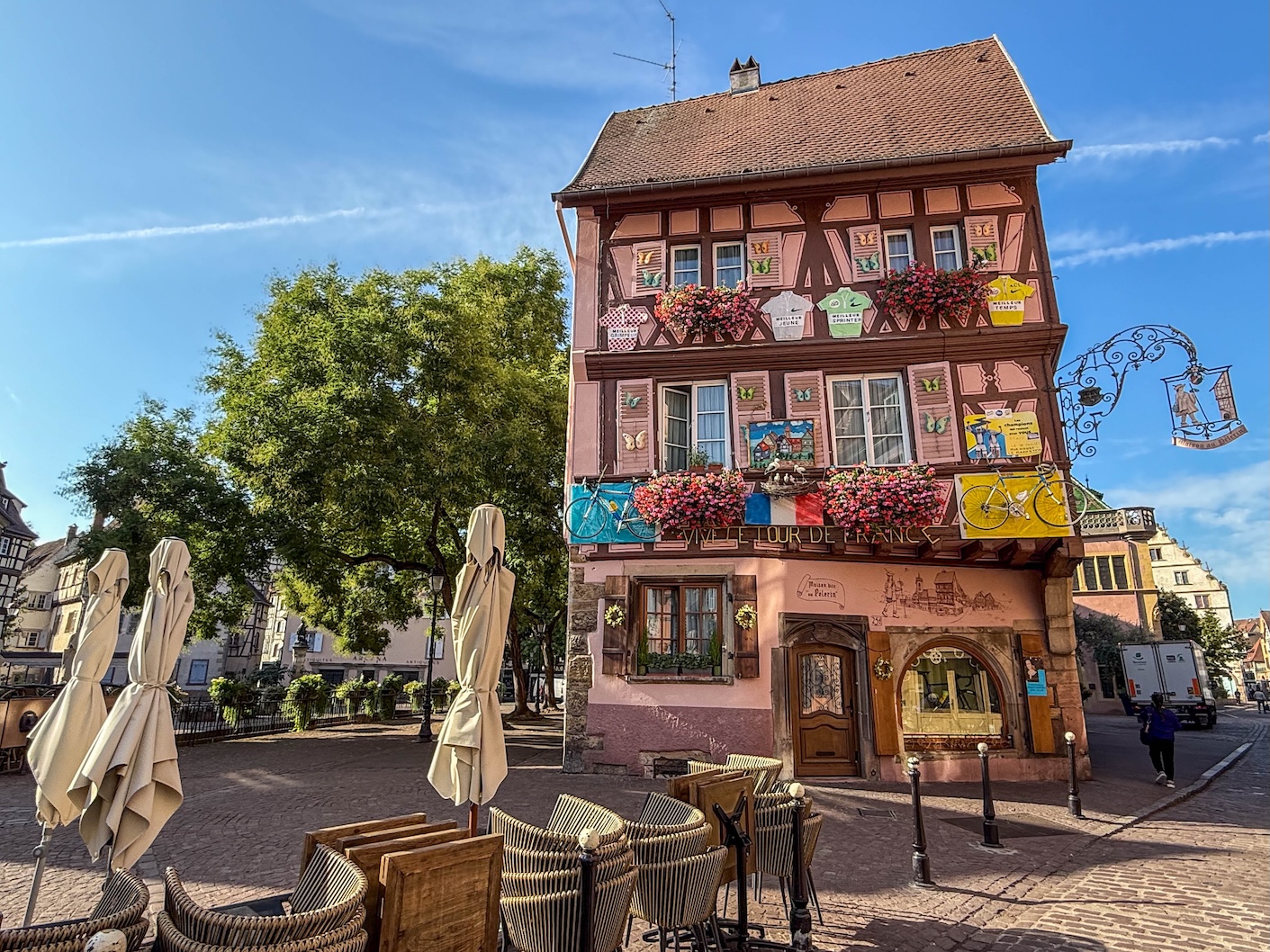 Kleurrijk café in Colmar