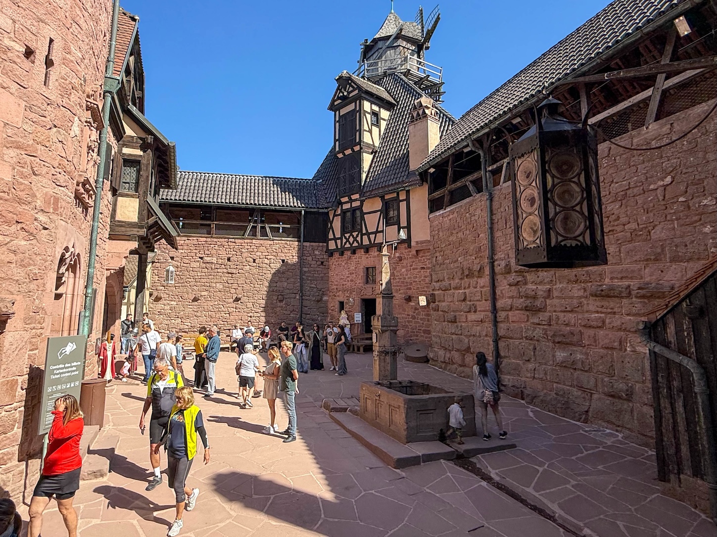 Zomerse drukte op het kasteel