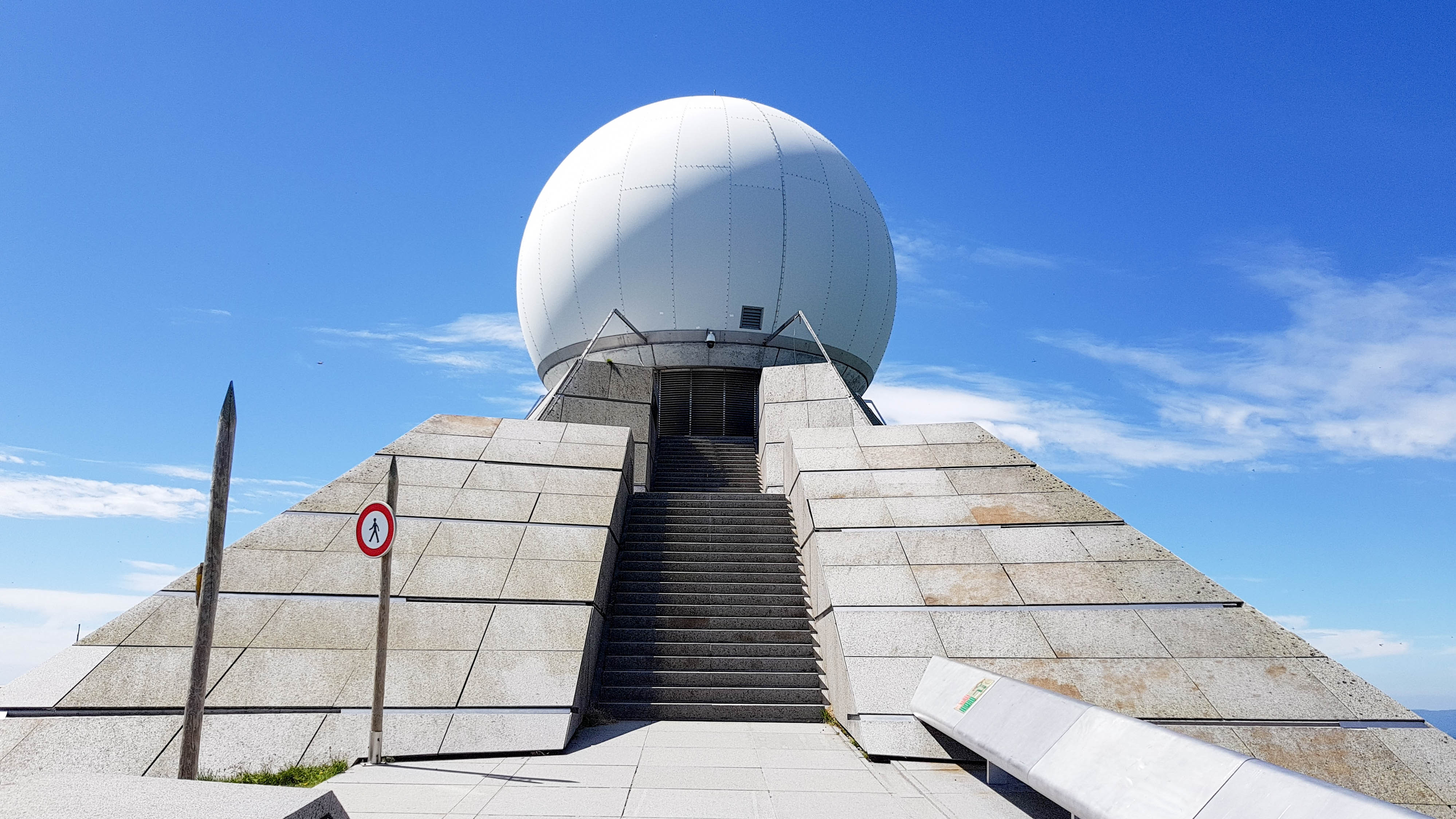Radarstation op de top van de Grand Ballon