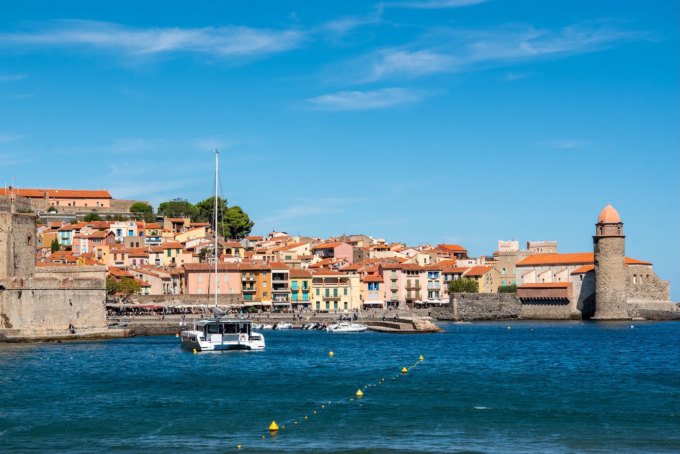 Uitzicht op Collioure vanaf het water
