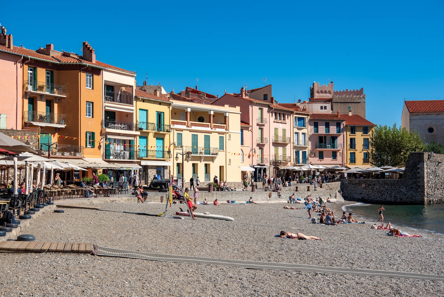Kleurrijke huizen op de kade van Collioure