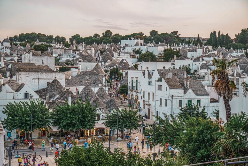 Uitzicht op Alberobello in Puglia